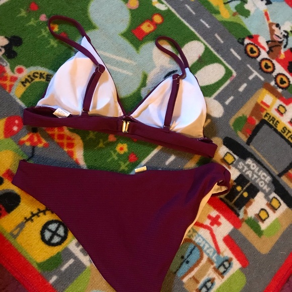 Bikini 👙 - Picture 2 of 2